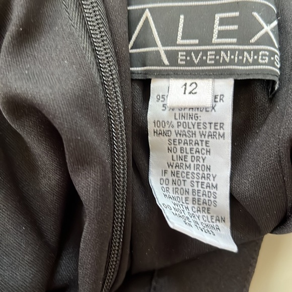 GORGEOUS black l/s cocktail dress sz 12 ALEX EVE.. Purchased from Nordstrom - Picture 5 of 6
